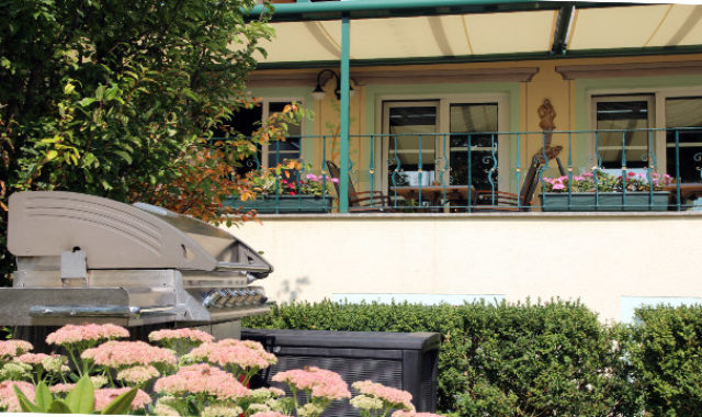Linderhof Garten Grill 640