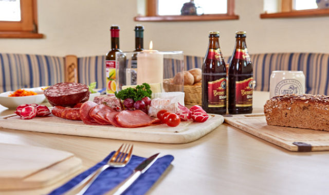 Linderhof Restaurant Thueringer Platte 640
