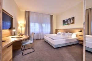 Doppelzimmer_Komfort_Urlaub_Hotel_Erfurt_compressed