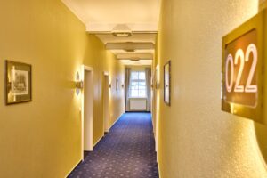 Flur_Hotel_Linderhof_Tagung_Meeting_compressed
