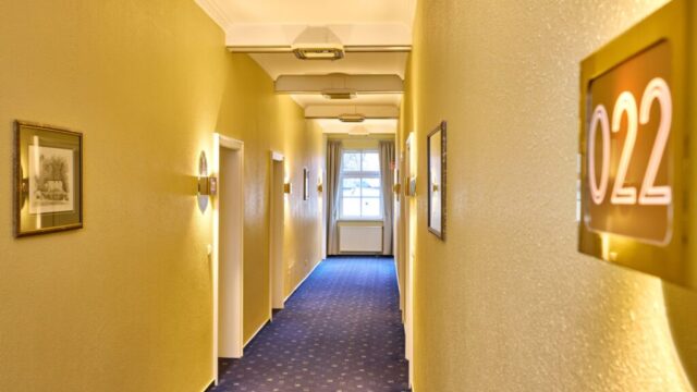 Flur_Hotel_Linderhof_Tagung_Meeting_compressed