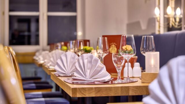 Restaurant_Linderhof_Hotel_Erfurt_IUrlaub_compressed