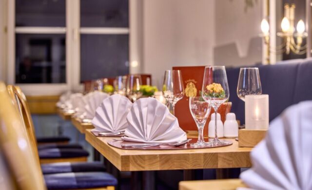 Restaurant_Linderhof_Hotel_Erfurt_IUrlaub_compressed